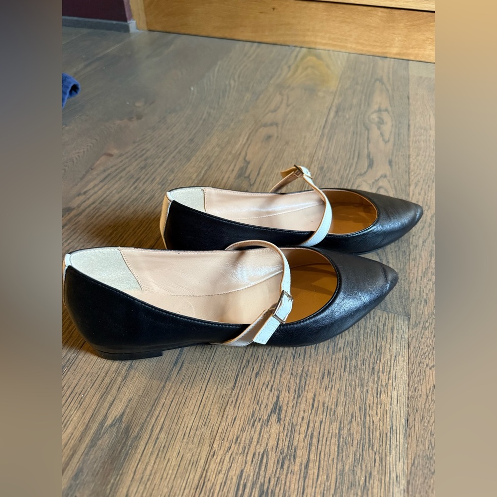 Beautiisoles Maya black leather  with white strap Mary Jane shoes. Size 9 or 40 - Picture 4 of 7